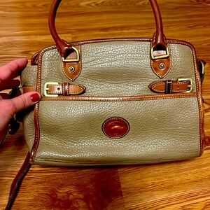 Vintage Dooney and Bourke Tan crossbody Purse